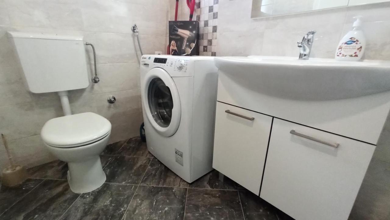 Jakopovic Apartments ロゴズニッツァ エクステリア 写真