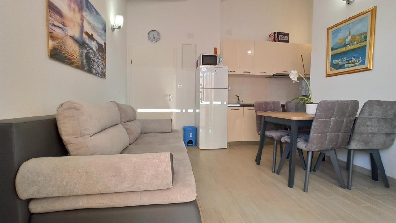 Jakopovic Apartments ロゴズニッツァ エクステリア 写真